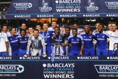 穆里尼奥3亿欧元转会加盟曼联，穆帅回归引发热议及足球报道的内心挣扎